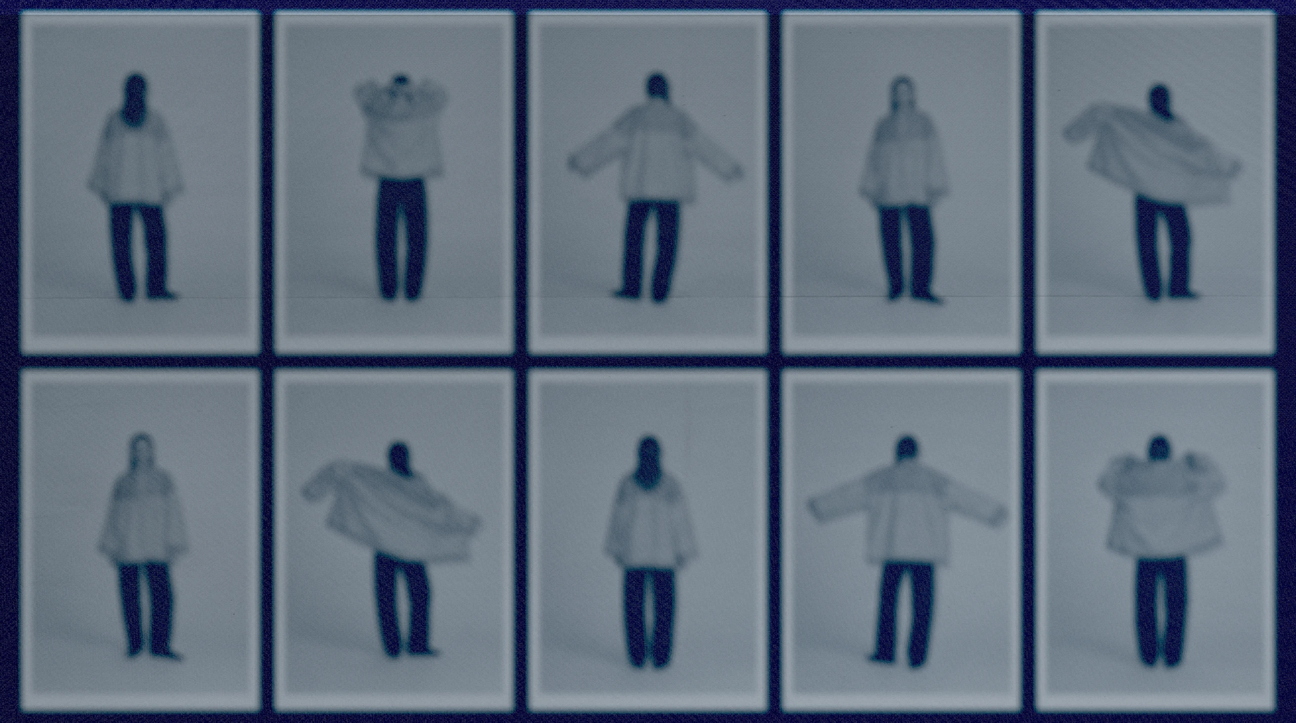 Hoja de contactos en azul índigo: diez fotos de cuerpo entero con la chaqueta de la colección, en distintas poses.